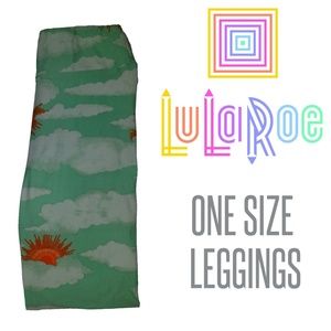 Leggings os Sun in clouds lularoe